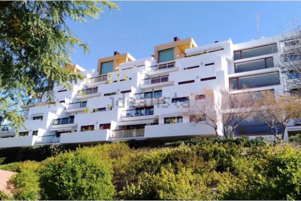 Precioso Apartamento En Ressort 埃斯特波纳